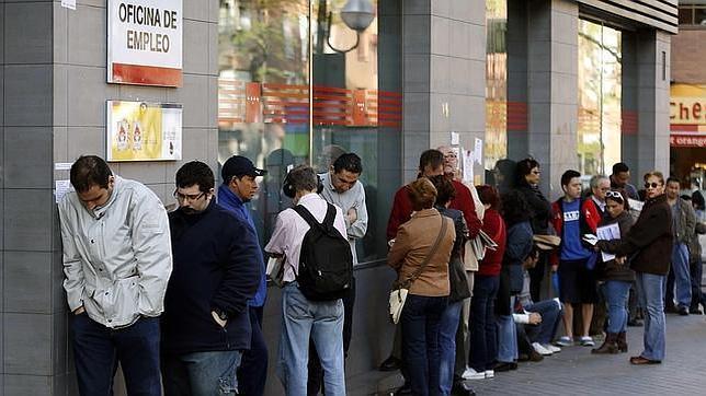 Cáritas atendió a más de 13.700 personas en su campaña contra el paro de 2013