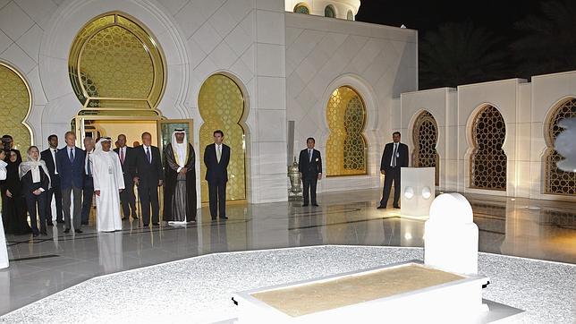 El Rey rinde homenaje al fundador de Emiratos Árabes Unidos