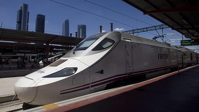 El tren gana al avión por segundo mes consecutivo dentro de España