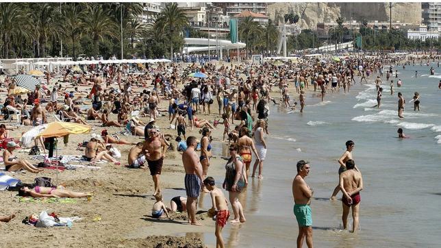 Las altas temperaturas y el buen tiempo alegran esta Semana Santa