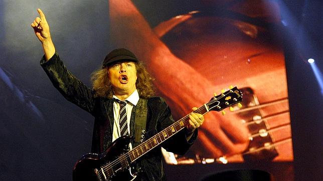La banda AC/DC seguirá adelante sin Malcolm Young