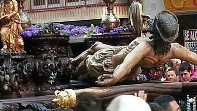 El Cristo de la Expiración, poco después de cae