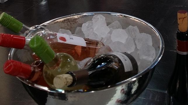 A qué temperatura hay que tomar el vino: lo que debes tener en cuenta