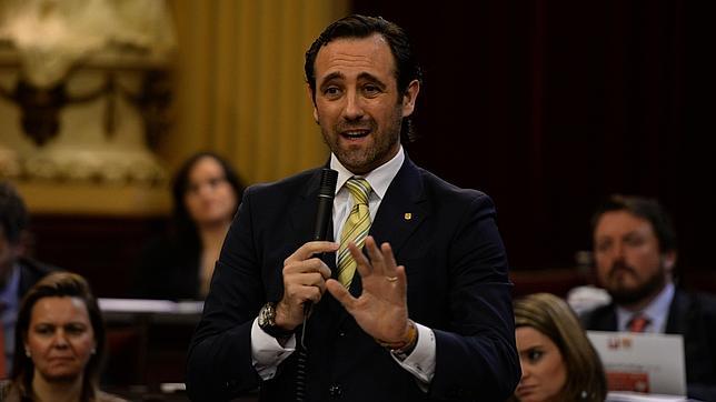 La radiotelevisión balear reducirá el uso del catalán estándar en sus informativos