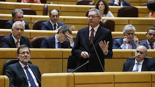 Gallardón asegura que la reforma de la justicia universal obliga a liberar a los 16 narcos