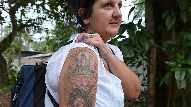 Sri Lanka deporta a una turista británica por llevar un tatuaje de Buda