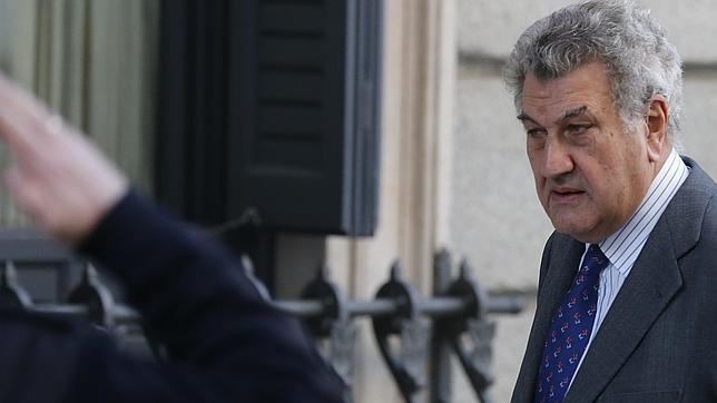 Posada: «Aunque no haya Pleno, los diputados no están de vacaciones»