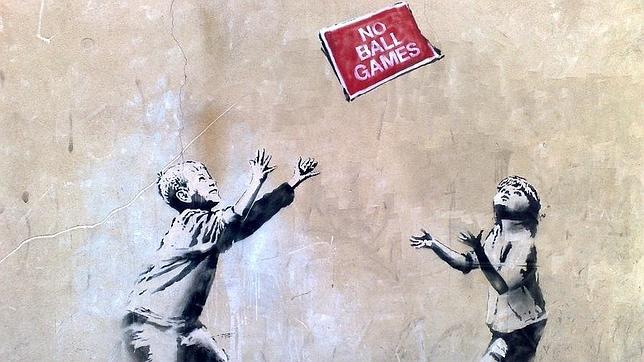 Banksy, contra la subasta de siete de sus obras en Londres