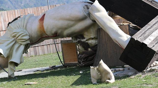 Un joven muere en Italia tras ser aplastado por una escultura de Juan Pablo II