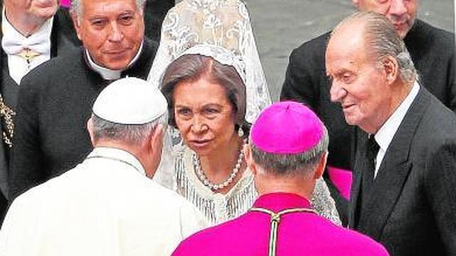 El Papa Francisco recibe en audiencia a los Reyes de España en el Vaticano