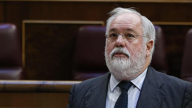 A por Arias Cañete en el Congreso... aunque ya no esté