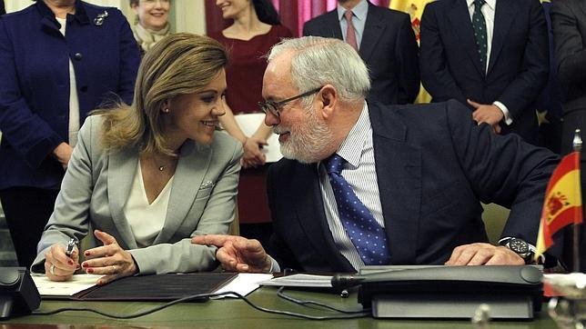 Arias Cañete presenta junto a Cospedal el programa de Agricultura para las europeas
