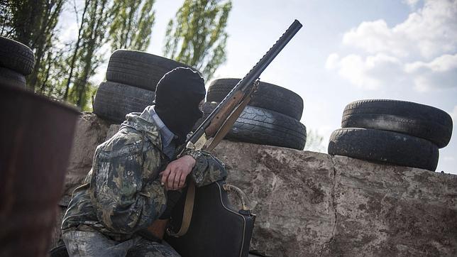Los prorrusos de Slaviansk afirman haber derribado dos helicópteros durante una operación ucraniana