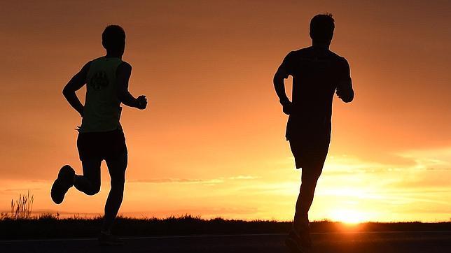 Un etíope gana la primera carrera simultánea en todo el mundo