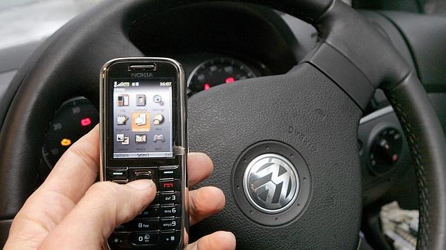 Apple quiere evitar que envíes mensajes de WhatsApp mientras conduces