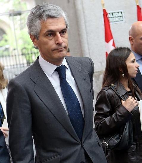 Suárez Illana baraja varias opciones para tratar su cáncer