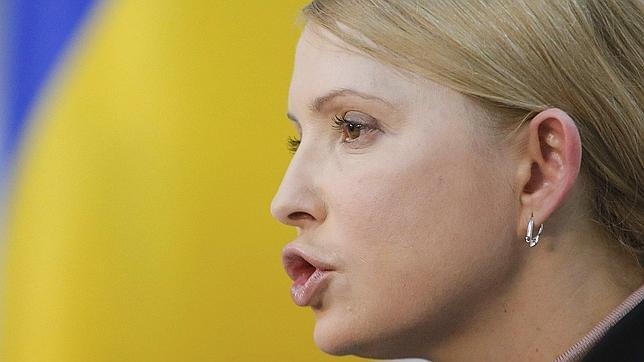 Timoshenko amenaza con otra revolución en Ucrania si no gana la presidencia