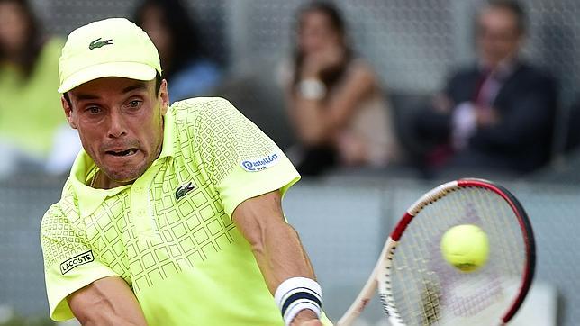 Bautista acaba con Kubot y rompe su techo