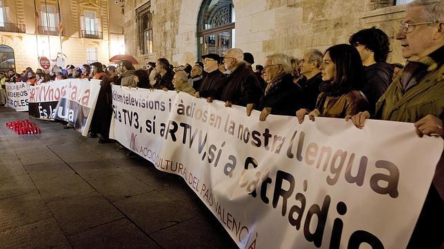 RTVV abona el 60% de las indemnizaciones por despido y entrega los burofaxes a Correos