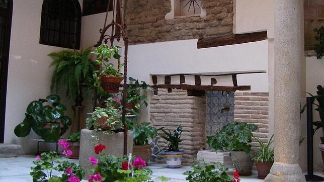 En lso patios toledanos son habituales los pozos