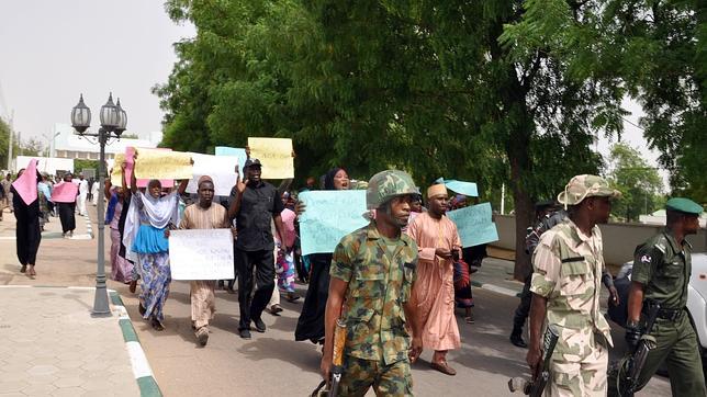 Boko Haram «dinamita» el camino hacia las estudiantes secuestradas