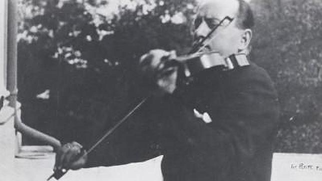 El violín Amati que perteneció a Mussolini no encuentra comprador