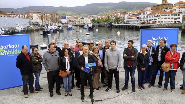 Bildu no se suma a las muestras de respeto por el asesinato de Isabel Carrasco