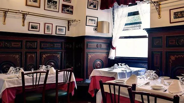 Razones para no aceptar tarjeta en los restaurantes centenarios de Madrid