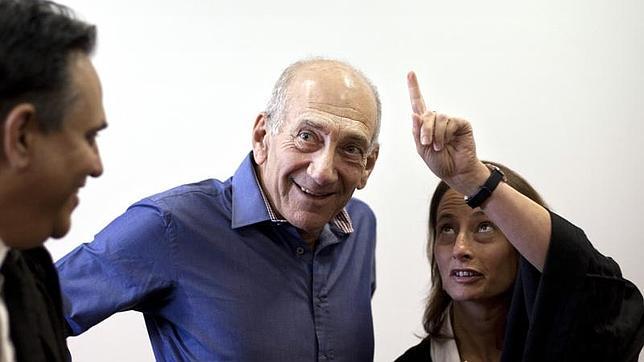 El ex primer ministro israelí, Ehud Olmert, deberá entrar en prisión por corrupción