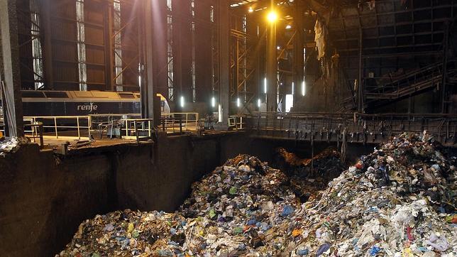 Los concellos «insumisos» a la subida del canon de Sogama fracasan en su revuelta