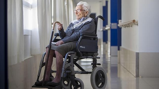 Las españolas, las mujeres que más viven tras las japonesas