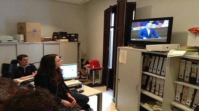 Las Cortes reanudan el pleno sin la presencia de la expulsada Oltra