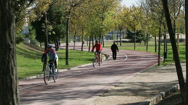 El Anillo Verde Ciclista también tiene dos carriles solo para corredores