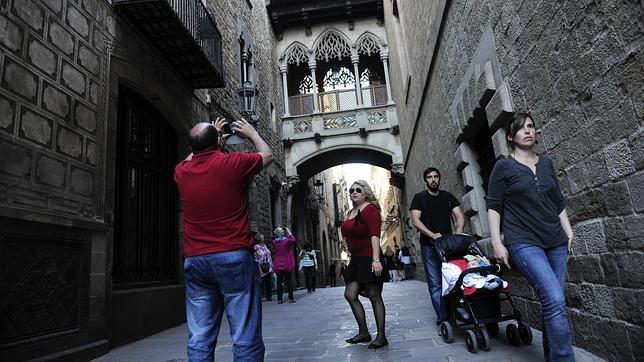 Las pernoctaciones hoteleras suben el 15,9% en abril por el «efecto Semana Santa»