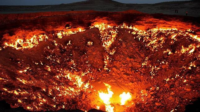 La puerta del infierno, en Darvaza, en abril de 2010