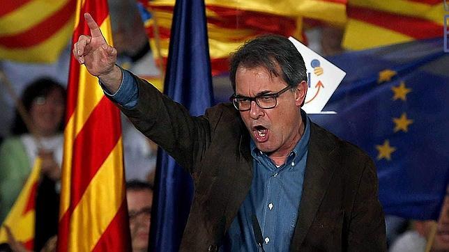 El presidente de la Generalitat y de CiU, Artur Mas, durante el mitin central de campaña para las europeas
