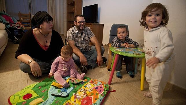 Las familias numerosas de Madrid piden a Montoro una «ley fiscal con perspectiva de familia»