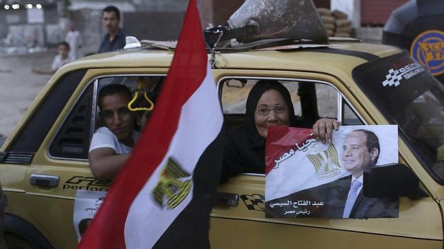 Los resultados no oficiales dan a Al Sisi el 96,92% de los votos y la Presidencia de Egipto