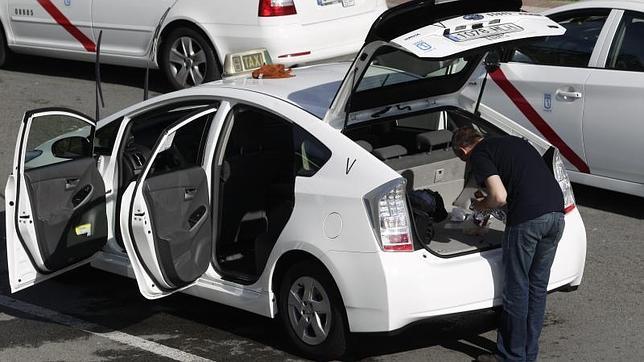 Los taxis llevarán publicidad en sus puertas traseras este mismo año