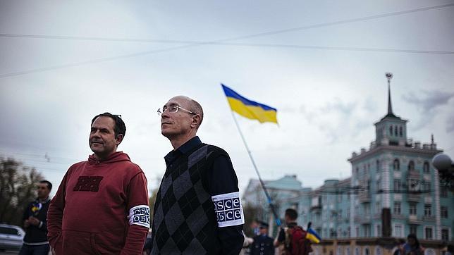 La OSCE denuncia el arresto de cuatro observadores pese al anuncio de los prorrusos