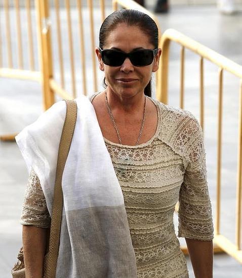 Isabel Pantoja sobre Chabelita: «Lo que tengáis que preguntar, se lo preguntáis a ella»