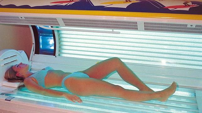 Las cabinas de rayos UVA en EE.UU. tendrán que advertir de que pueden causar cáncer de piel
