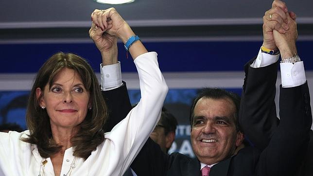 Zuluaga acepta ahora negociar con las FARC, pero con condiciones