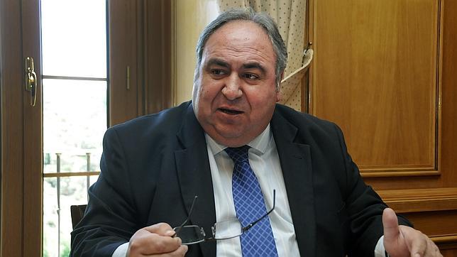 «El mayor recorte social lo hizo el PSOE con 3,7 millones de parados»