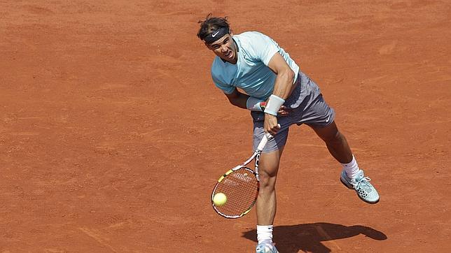 Nadal prueba su espalda ante Lajovic