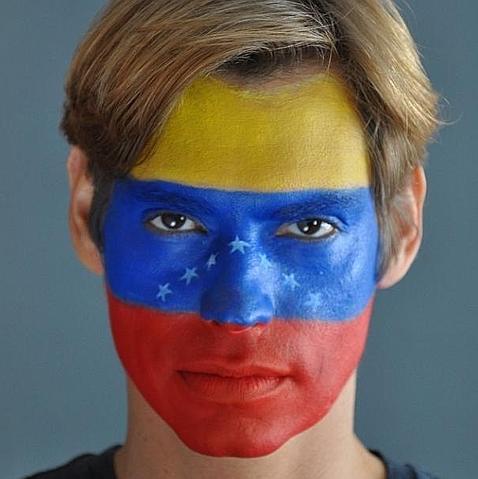 Carlos Baute, atacado por Nicolás Maduro