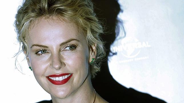 Charlize Theron no necesita un marido para ser feliz