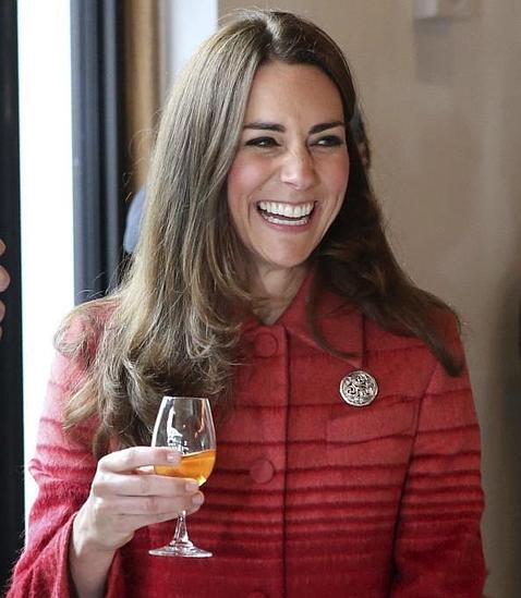 Catalina de Cambridge contrata a una asistente que evite fotos embarazosas