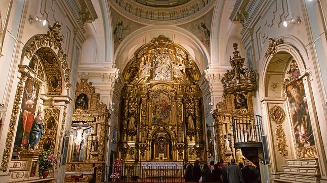 «Lo de entrar con pico y pala ya se verá», dice la Superiora de las Trinitarias