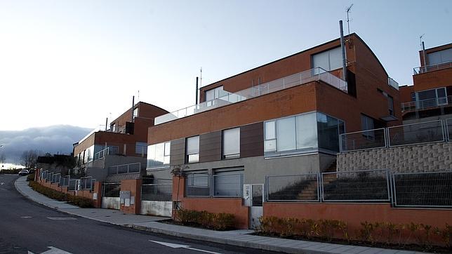 La compraventa de viviendas sube por segundo mes consecutivo y avanza un 5,3%